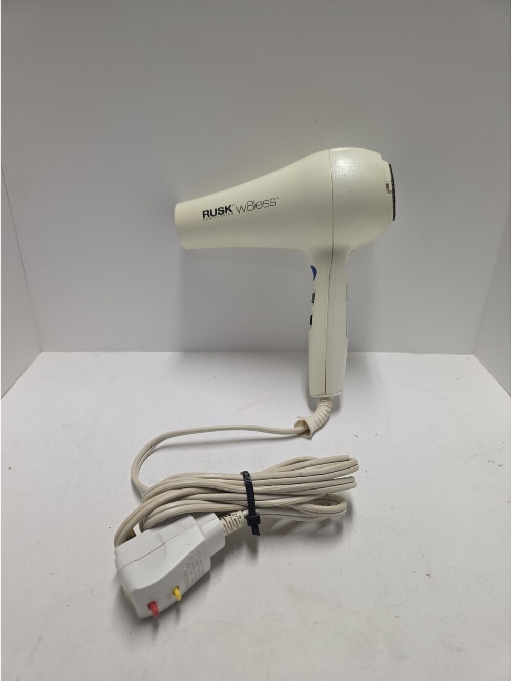 RUSK W8less Hair Dryer White IREW8LSBD